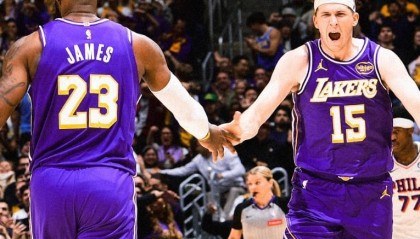 开云网站-湖人赢球后暴露隐患，詹姆斯创纪录！里夫斯摊牌，一人成无名功臣