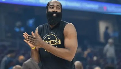 www开云com-险胜活塞！康宁汉姆16中4，哈登18+7+5，骑士让东部失去悬念了