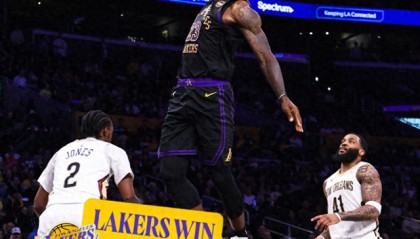 www开云com-领先就敢出手关键球？东契奇27+10+7又创纪录 斯玛特心脏明显更大|湖人|三分球|马库斯-斯玛特|新奥尔良鹈鹕队|奥斯汀·里夫斯_新浪体育_新浪新闻