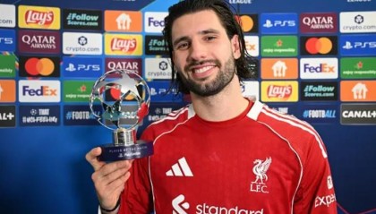 杰拉德：索博有能力达到世界级水平，要保持谦逊继续努力踢球